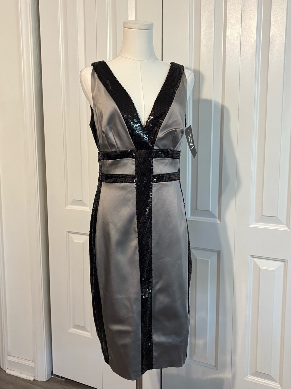 JAX Metallic Silver Gray Cocktail Dress, Black Sequin Trim, Size 8
